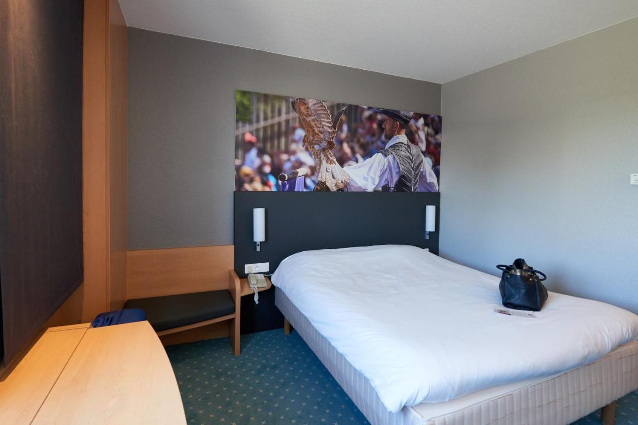 Hotel Ibis Cholet Esterno foto